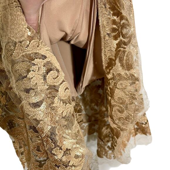 Dress the Population Women's Gold Sequin Blair Fit-&-Flare Midi Dress ; Large - Picture 6 of 15